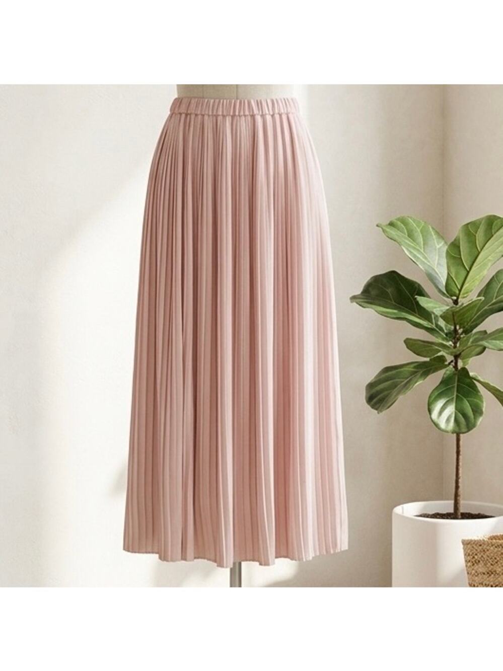 Uniqlo Chiffon Pleated Flowy Midi Skirt - Dusty Rose Pink - Size M- soft girl